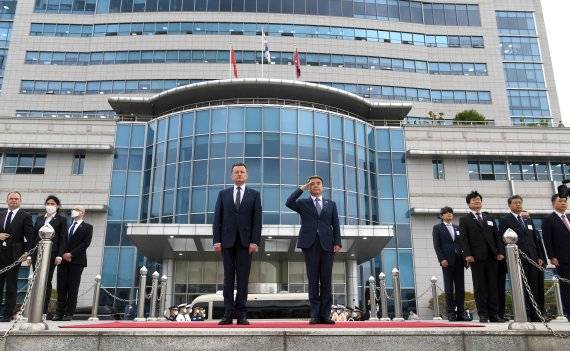 이종섭 국방부 장관(오른쪽)과 마리우슈 부아쉬착 폴란드 국방 장관. 사진=국방부 제공