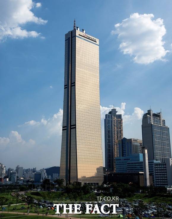 국내 3대 신용평가사(한국기업평가·나이스신용평가·한국신용평가)는 지난달 18일 한화생명의 신용등급을 하향 조정했다. /더팩트 DB
