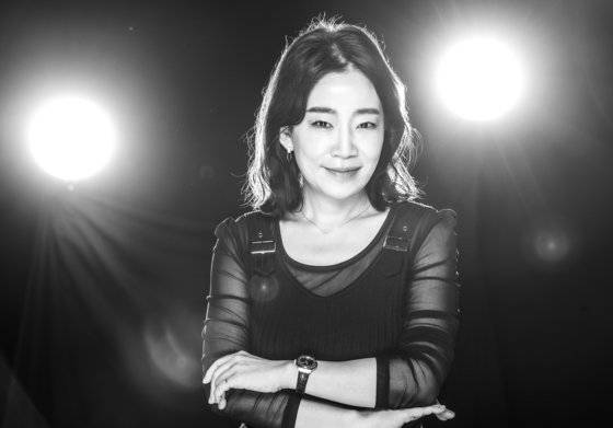 '뜨거운 싱어즈'에서 각각의 ‘나’를 더 ‘나’답게 끌어내어 ‘This is me’의 하모니를 만들어 낸 김문정 음악 감독, 이는 결국 하나하나의 ‘나’를 우리로 만드는 일이었다.