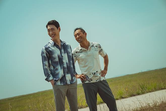 ▲ 차우진(왼쪽) 전진오. \'범죄도시2\' 스틸. 제공|ABO엔터테인먼트.