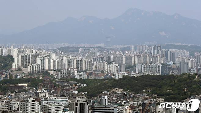 서울 남산에서 바라본 아파트단지 자료사진(기사내용과 관계 없음) 2022.5.16/뉴스1 © News1 박세연 기자