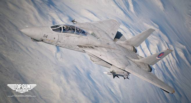 '에이스 컴뱃 7: 스카이즈 언노운'과 '탑건: 매버릭'의 기체 컬래버 DLC 중 F-14A 톰캣. 사진=반다이 남코
