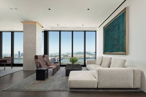 JW메리어트 호텔 서울의 스위트룸인 ‘앰배서더 펜트하우스’. [사진 JW메리어트 호텔 서울]