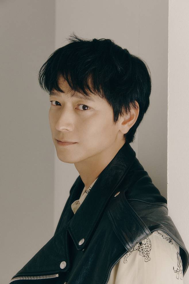 브로커, 강동원