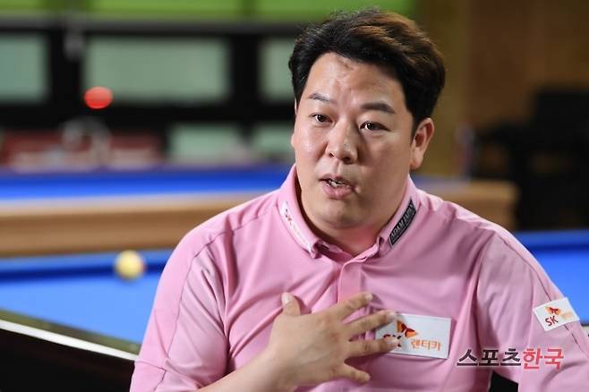 프로당구 선수 강동궁이 7일 자신의 개인연습실에서 스포츠한국과 인터뷰를 하고 있다. ⓒ이혜영 기자 lhy@hankooki.com