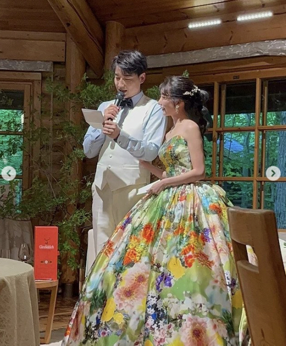 Singer Lee Ji-hoon has promised his life again with wife Sei Ashina.Lee Ji-hoon posted a picture on his SNS on the 11th, saying, North Sea. I ask for my life as it is now.The photo shows Lee Ji-hoon, who is wearing a wedding dress, tuxedo and wedding at Japan with his wife Sei Ashina.The Lee Ji-hoon Sei Ashina couple, a well-suited pair, look at each other and envious with their love-stricken eyes.Meanwhile, Lee Ji-hoon married Sei Ashina, a 14-year-old Japanese, in Korea last November.
