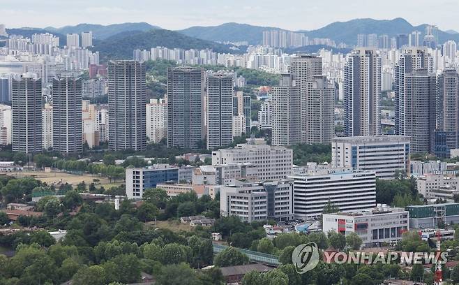 남산에서 바라본 용산 대통령실 주변 아파트들. 
[연합뉴스 자료사진]