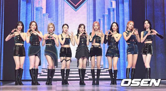 [OSEN=이대선 기자]그룹 우주소녀가 포토타임을 가지고 있다. 2022.06.02 /sunday@osen.co.kr