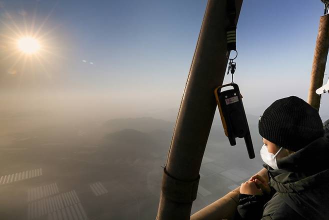 열기구 자유비행에서 바라보는 부여의 아침 풍경 [사진/진성철 기자]