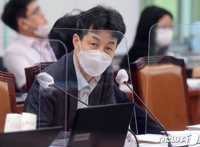 윤건영 더불어민주당 의원/뉴스1 © News1 박세연 기자