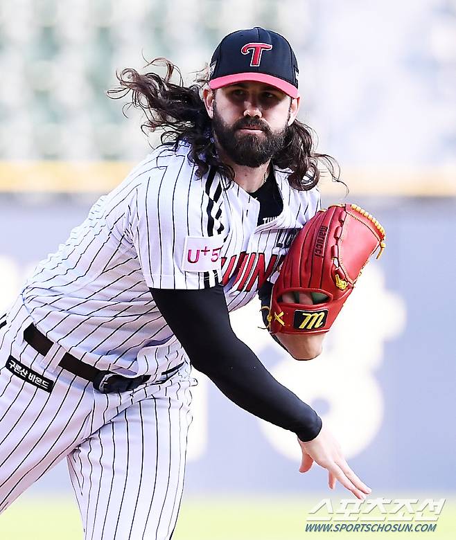 2022 KBO리그 LG 트윈스와 삼성 라이온즈의 경기가 16일 잠실구장에서 열렸다. LG 켈리가 역투하고 있다. 잠실=박재만 기자 pjm@sportschosun.com/2022.06.16/