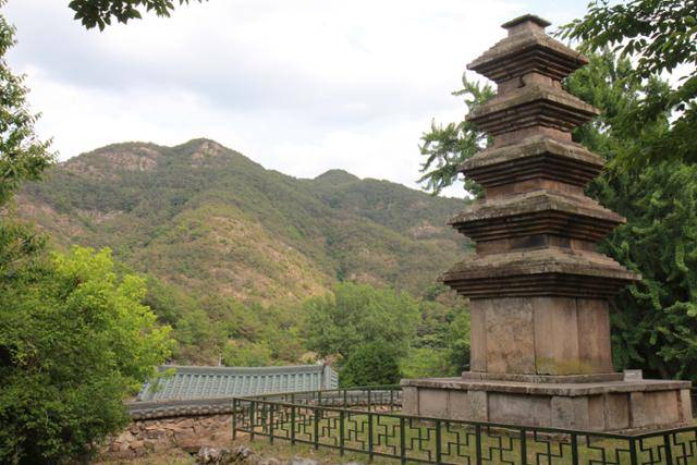 빙산 사지 오층 석탑(보물 327호). 박상은 기자