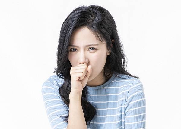 트림은 위에 가스가 많아 더부룩함·복부팽만을 느낄 때 식도를 열어서 가스를 배출해주는 트림을 하면 위 부피가 줄면서 증상이 좋아진다. 그렇다고 트림이 소화를 돕는 것은 아니다./클립아트코리아 제공