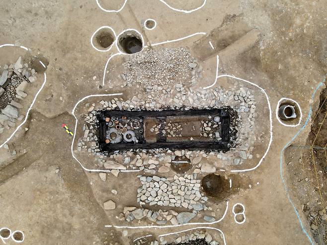 경주 탑동의 적석목곽묘