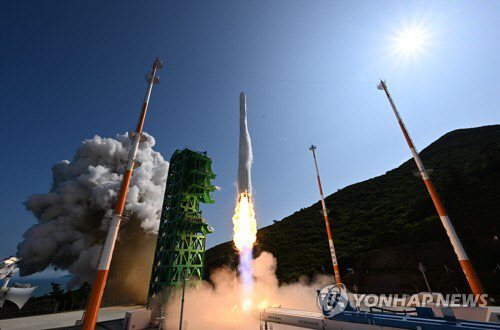 21일 누리호 2차 발사가 성공함에 따라 우리나라는 자력 우주발사체를 세계에서 7번째로 보유한 국가에 진입하게 됐다.