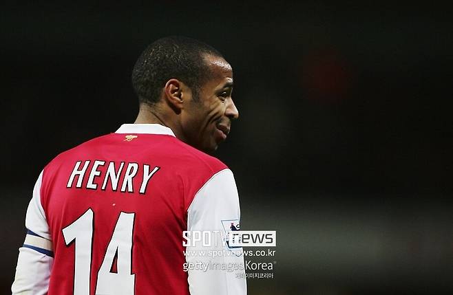 ▲ 아스널 14번의 상징인 티에리 앙리
