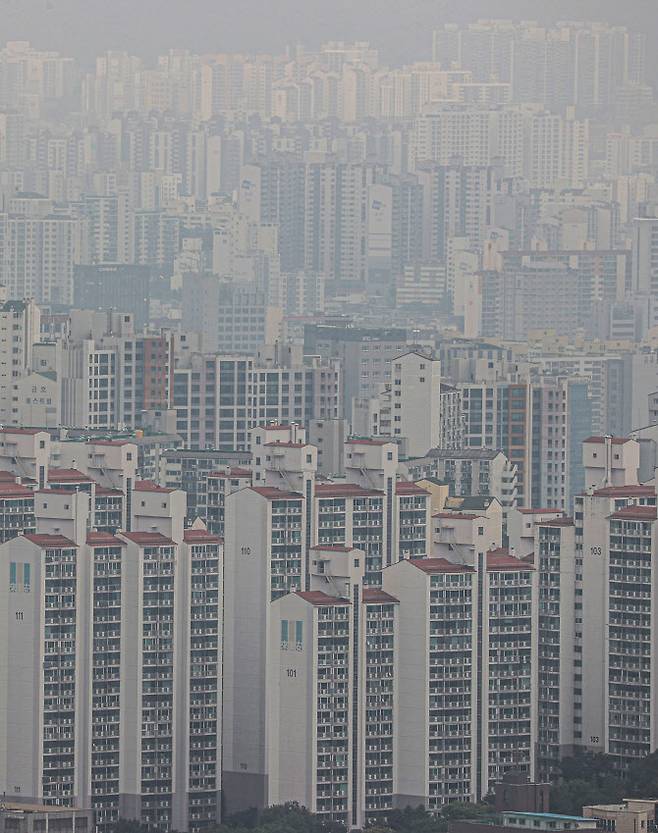 서울 남산에서 바라본 서울 시내 아파트의 모습(사진=연합뉴스)