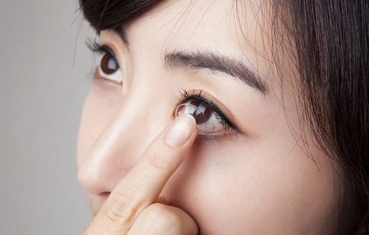 렌즈 오래 착용하면 라식 못 할까｜출처: 게티이미지 뱅크