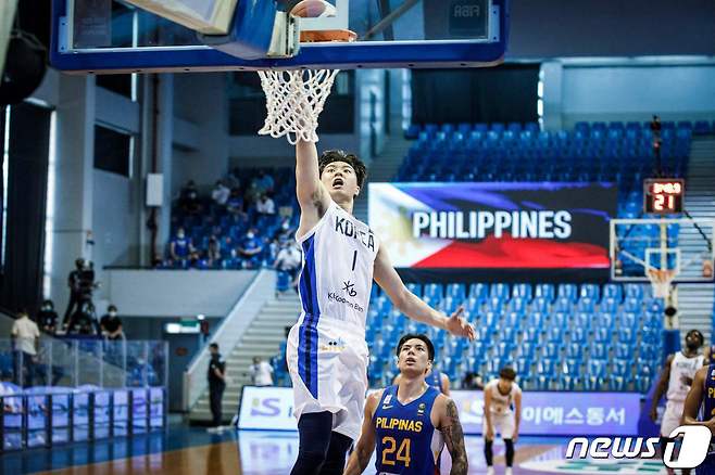 NBA 신인드래프트를 하루 앞두고 이현중의 부상소식이 전해졌다. © AFP=뉴스1