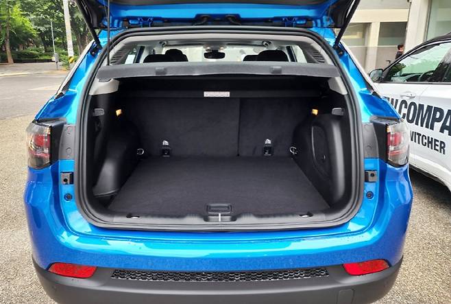 뉴 컴패스 트렁크 [사진 촬영 = 최기성]