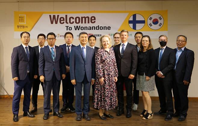 원앤원㈜가 핀란드 농림부 및 핀란드 식품기업 아트리아와의 파트너십을 강화하고 협력 관계를 지속해 갈 예정이라고 밝혔다. (원앤원 제공)