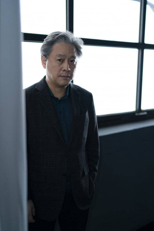 '헤어질 결심'을 연출한 박찬욱 감독 /사진제공=CJ ENM