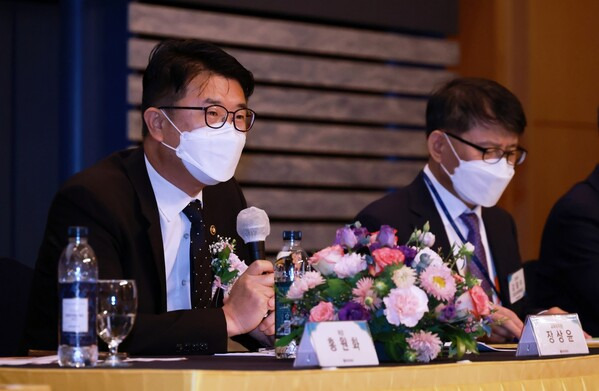 장상윤 교육부 차관이 23일 한국대학교육협의회 하계 대학 총장 세미나에 참석해 발언하고 있다. 교육부 제공