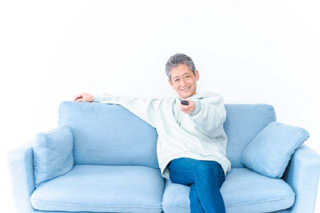 옷차림 및 유머코드가 달라졌거나 운전 능력이 저하됐다면 알츠하이머 증상을 의심해볼 필요가 있다./사진=게티이미지뱅크