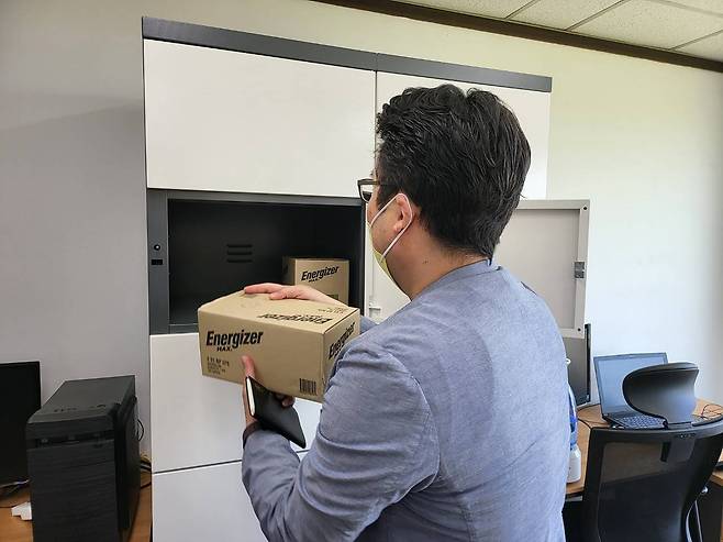 펀치 리워드로 상품을 사면, 온라인 비대면 서비스 리펀드 라커로 받는다.