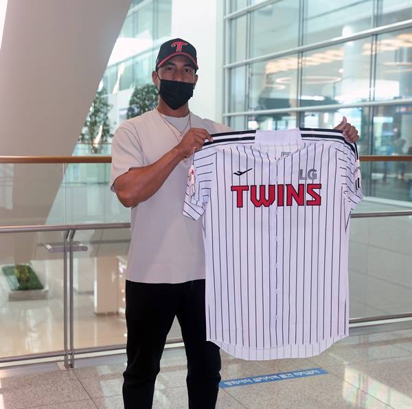 LG의 우승을 향해 달릴 가르시아. 사진=LG 트윈스 제공