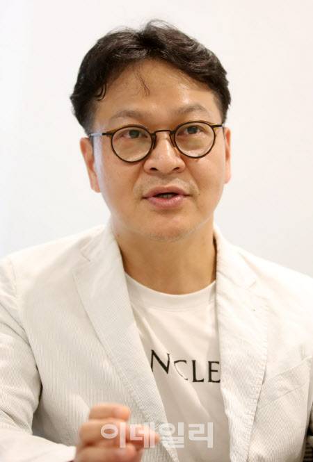 권영탁 핀크 대표. △1970년생 △동국대 경영학과 △SK텔레콤 유통기획팀·판매기획팀·제휴사업팀·마케팅전략팀 매니저, 상품마케팅본부 컨텐츠상품팀 팀장, JV추진단·SKT측프로젝트 총괄, 단장 △하나카드 모바일팀·모바마케팅팀·핀테크사업팀 팀장 △핀크 부사장 △핀크 대표이사(2019년 7월~) (사진=김태형 기자)