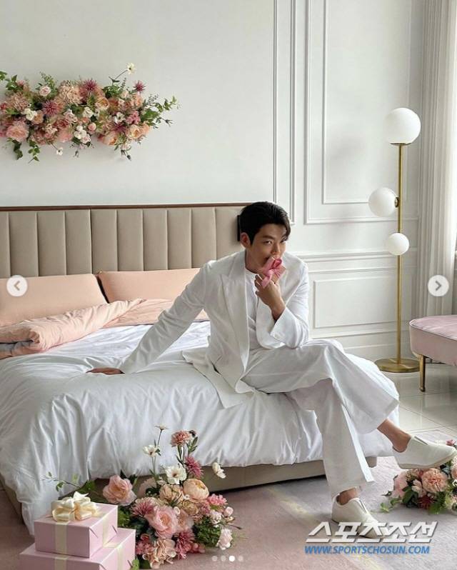 사진출처=김우빈 인스타그램