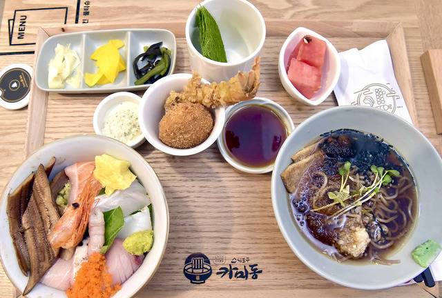 KT '잘나가게'의 장기적인 목표는 소상공인 대표 데이터 플랫폼이다. 사진은 왕십리에 위치한 일식전문점 '스시도쿠' 카이센동 모습. /KT 제공