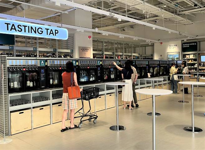 ▲보틀벙커 제타플렉스점 테이스팅탭. (사진=롯데마트)