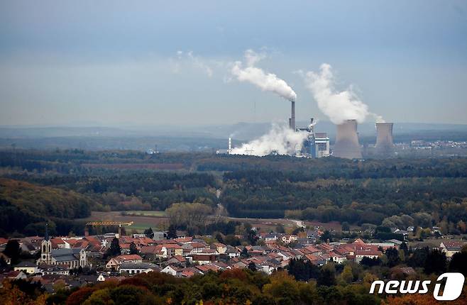2018년 10월 31일(현지시간) 프랑스 동부에서 석탄 공장이 가동되고 있다. © AFP=뉴스1 © News1 김지현 기자