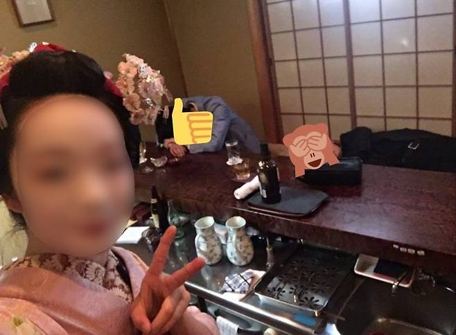 6년간 마이코로 활동한 여성이 공개한 당시 활동 사진. (트위터 갈무리) © 뉴스1