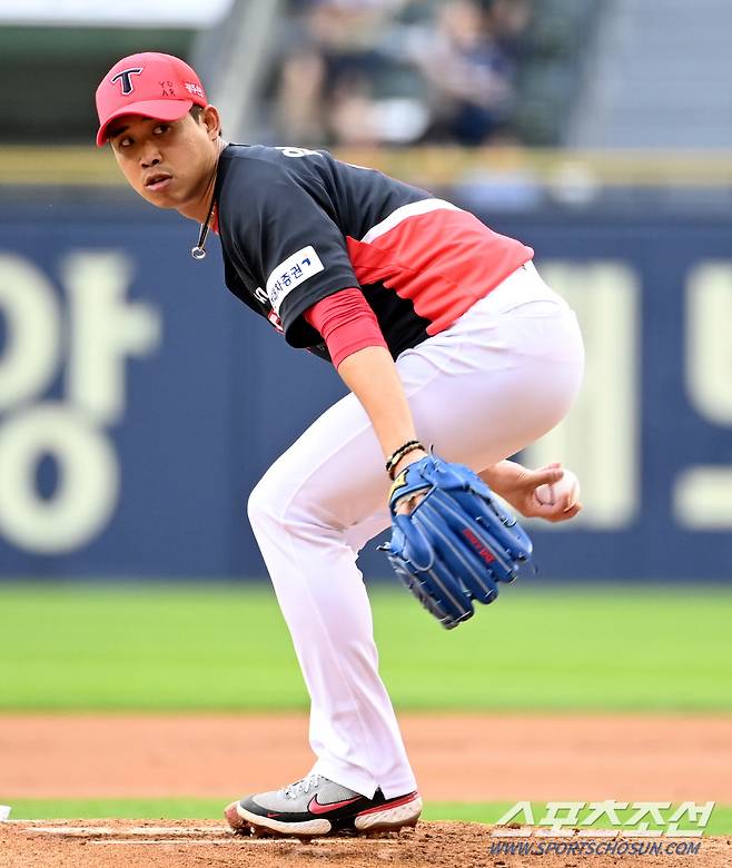 힘찬 투구를 선보이는 KIA 임기영