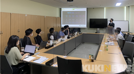 한국자동차연구원이 개발한 한국형 자율주행셔틀 카모(KAMO)’.