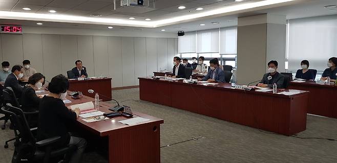 [홍성=뉴시스] 충남자치경찰위원회 정기회의 모습.  *재판매 및 DB 금지