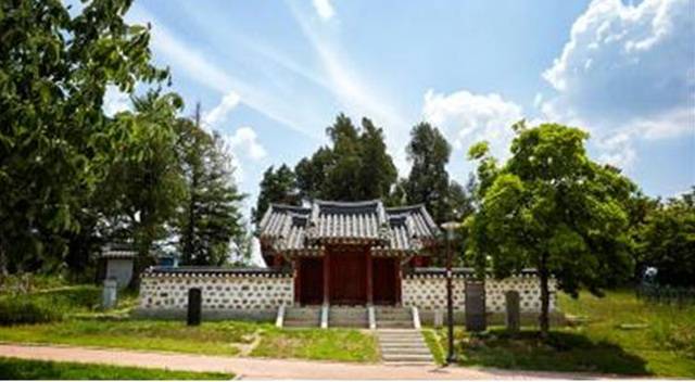 ▲송산사는 조선 개국에 참여하지 않고 고려 신하의 절개로 은둔하였던 조견, 원선, 이중인, 김주, 김양남, 유천 등 여섯 사람의 위패를 모시고 있다.Ⓒ의정부시