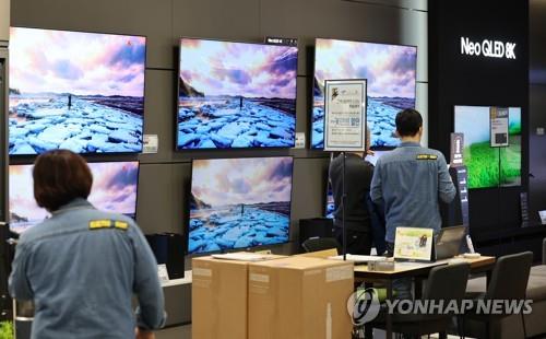 서울의 한 대형마트의 삼성전자 TV 매장 [연합뉴스 자료사진·재판매 및 DB 금지]