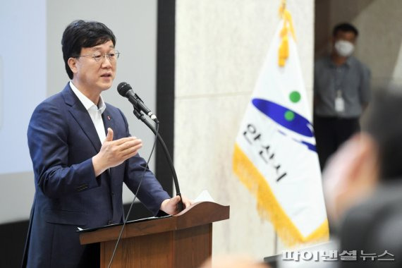 이민근 안산시장 당선인 28일 민선8기 안산시장직 인수위원회 해단식 주재.사진제공=민선8기 안산시장직 인수위원회