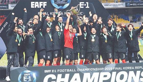 2년 전 동아시안컵 3연패를 달성한 한국축구대표팀은 카타르월드컵 본선 준비를 겸해 이번 대회에도 국내파 최정예 멤버를 가동할 예정이다. 송봉근 기자