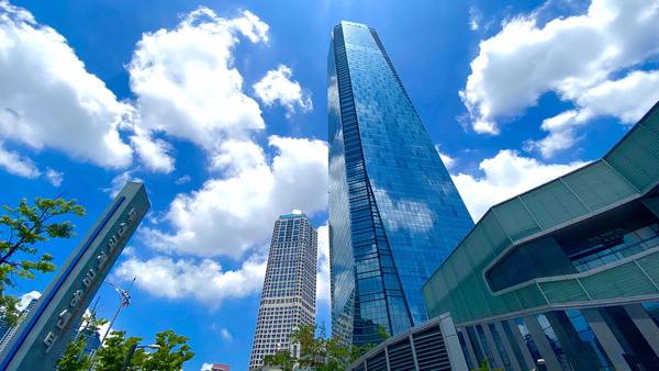 부산 남구 문현동 캠코 본사가 입주한 부산국제금융센터(BIFC) 전경. 국제신문DB