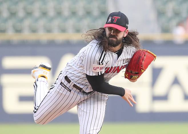 LG트윈스 케이시 켈리가 28일 NC다이노스전에서 시즌 10승에 도전한다. /사진=뉴스1