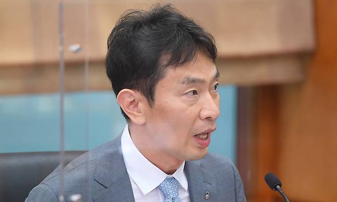 이복현 금감원장이 28일 서울 영등포구 한국금융투자협회에서 열린 '금융투자권역 CEO 간담회'에서 모두발언을 하고 있다. 공동취재사진