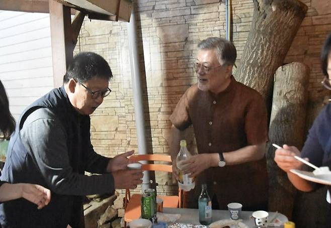 - 문재인 전 대통령 페이스북 캡처