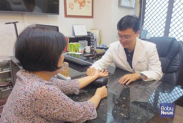 건선, 겨울엔 심하고 여름엔 괜찮은 걸까? ⓒ강남동약한의원