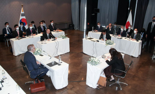 북대서양조약기구(NATO·나토) 정상회의 참석을 위해 스페인을 방문한 윤석열 대통령이 29일(현지시간) 마드리드 시내 한 호텔에서 열린 아시아 태평양 파트너 4개국(한국·일본·호주·뉴질랜드) 정상 회동에 참석해 발언하고 있다. (사진=연합뉴스)