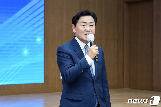 29일 전북 전주상공회의소에서 개최된 전북도지사직 인수위 중간보고회 행사에서 김관영 당선인이 인사말을 하고 있다.2022.6.29/© 뉴스1